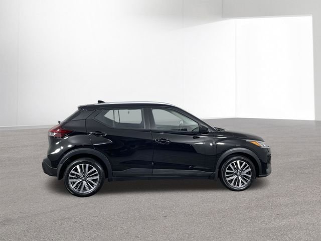 Used 2023 Nissan Kicks SV image 39