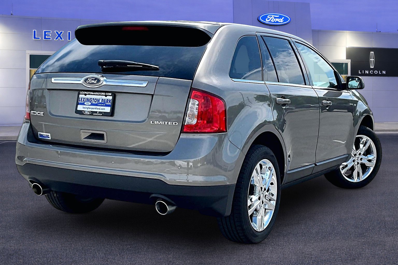 Used 2013 Ford Edge Limited w/ Driver Entry Pkg FWD image 5