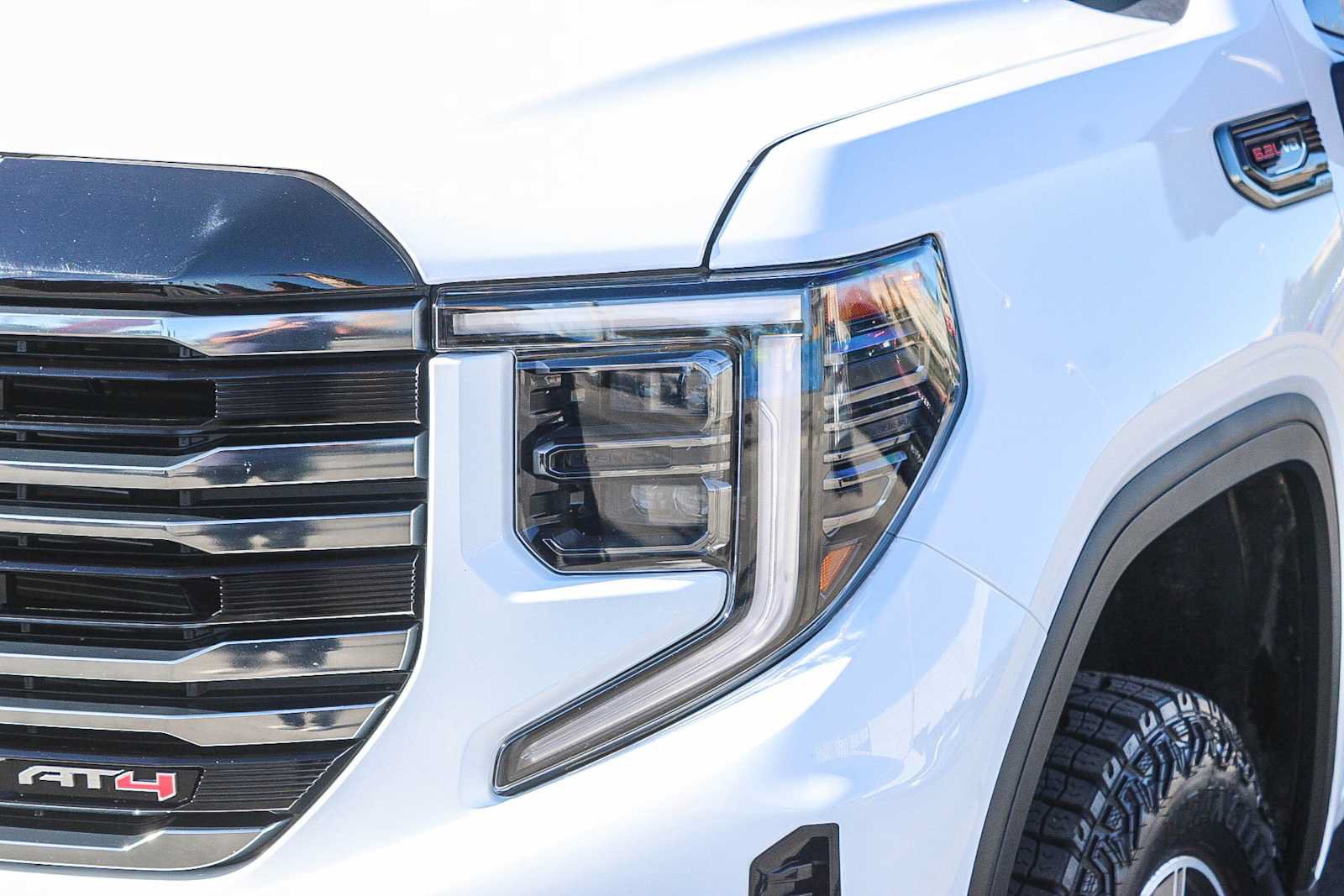 Used 2025 GMC Sierra 1500 AT4 AWD/4WD image 10