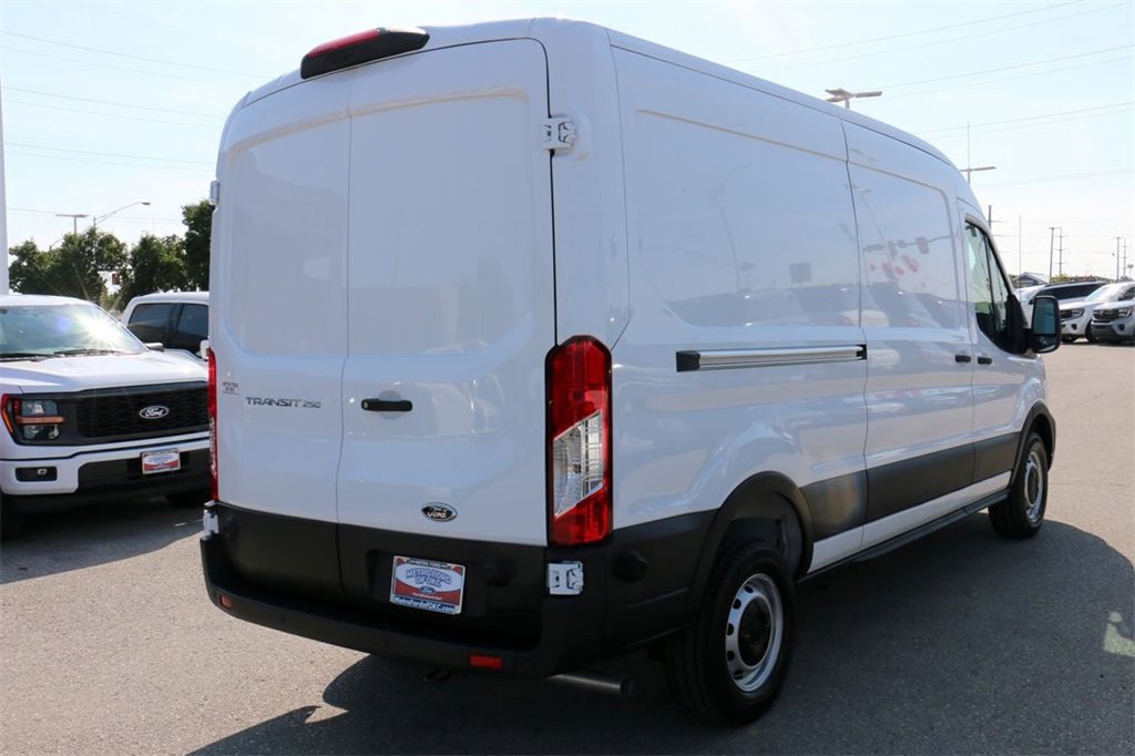 New 2025 Ford Transit 250 148 Medium Roof w/ Load Area Protection Package image 5