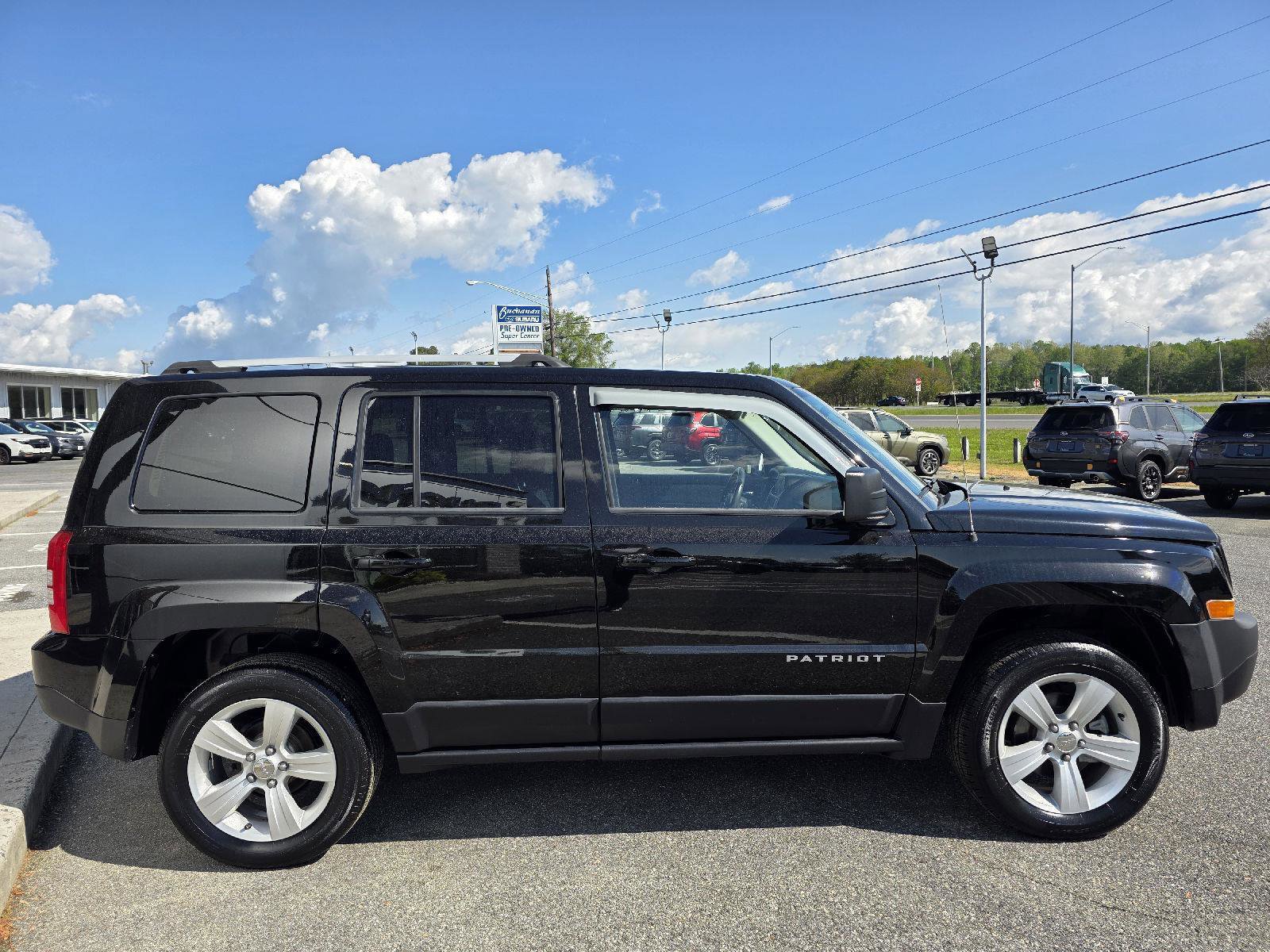 Used 2015 Jeep Patriot Limited w/ Sun/Sound Group AWD/4WD image 4