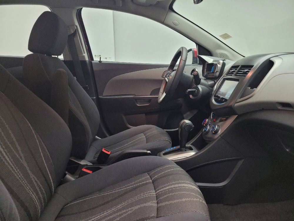 Used 2016 Chevrolet Sonic LT image 21