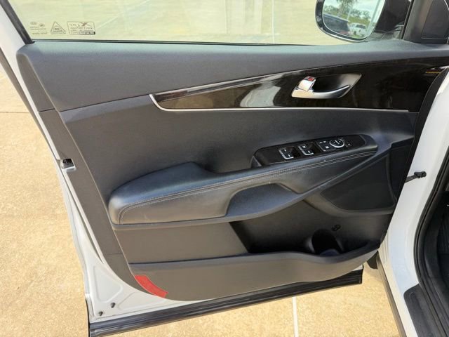 Used 2016 Kia Sorento LX w/ LX Convenience Package image 12