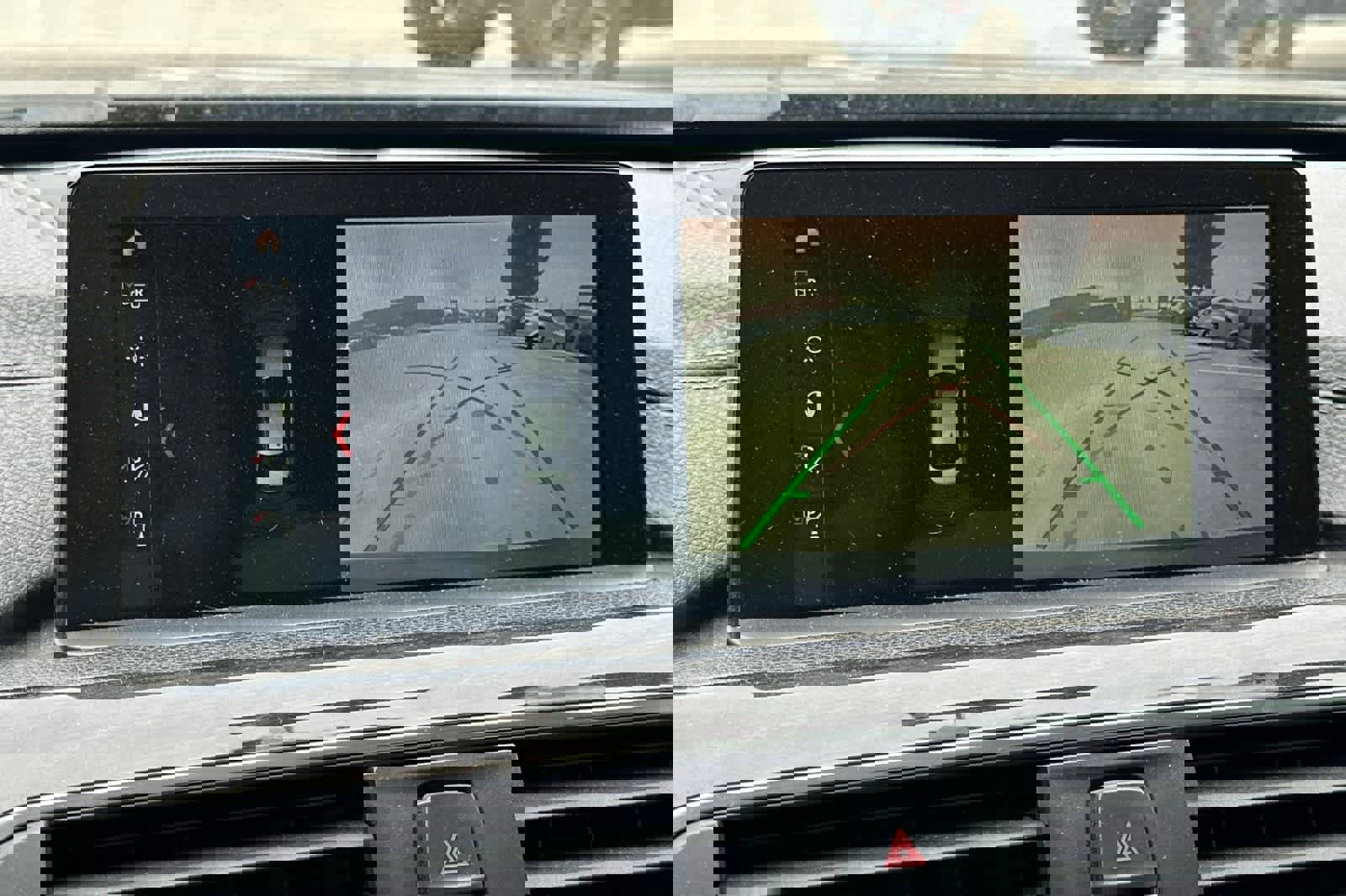 Used 2018 BMW 330e w/ Convenience Package image 20