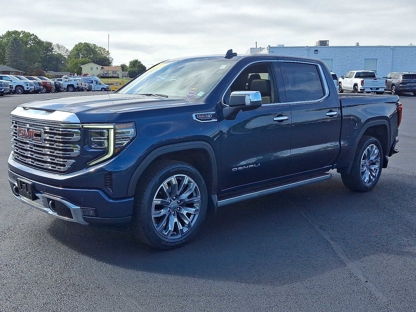 Used 2022 GMC Sierra 1500 Denali w/ Denali Reserve Package image 3