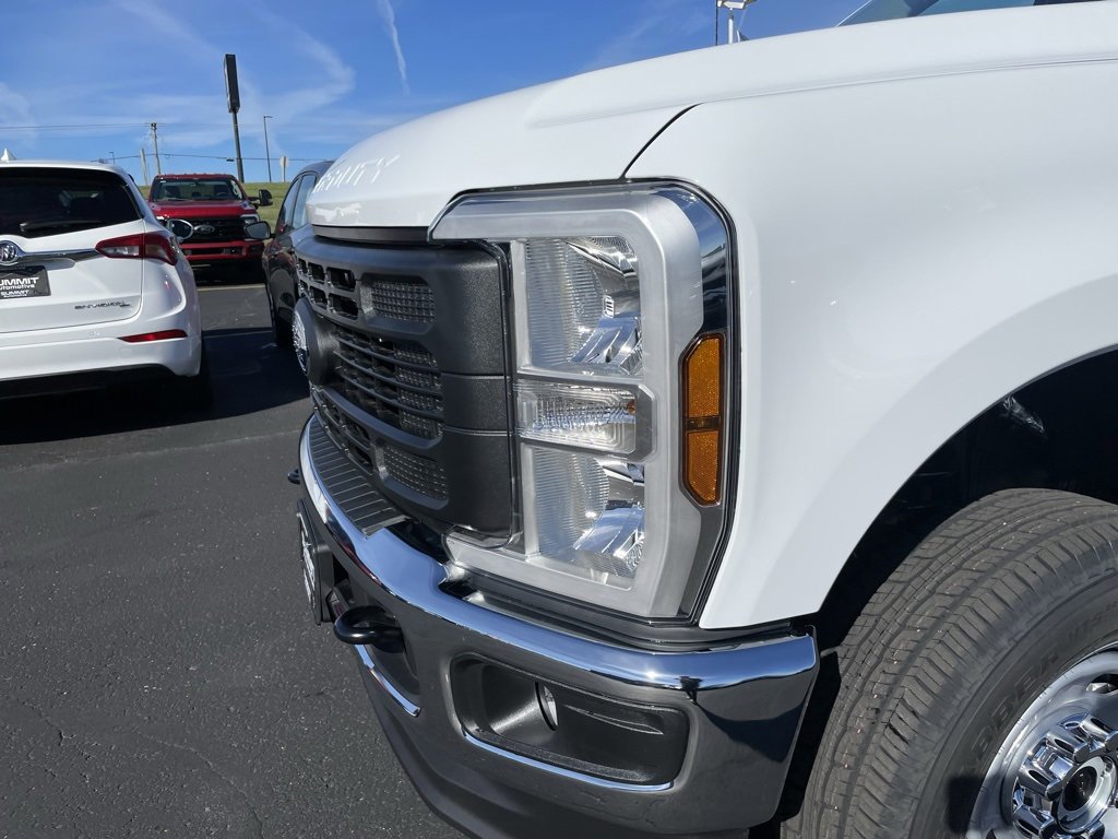 New 2026 Ford F350 XL w/ XL Chrome Package image 34