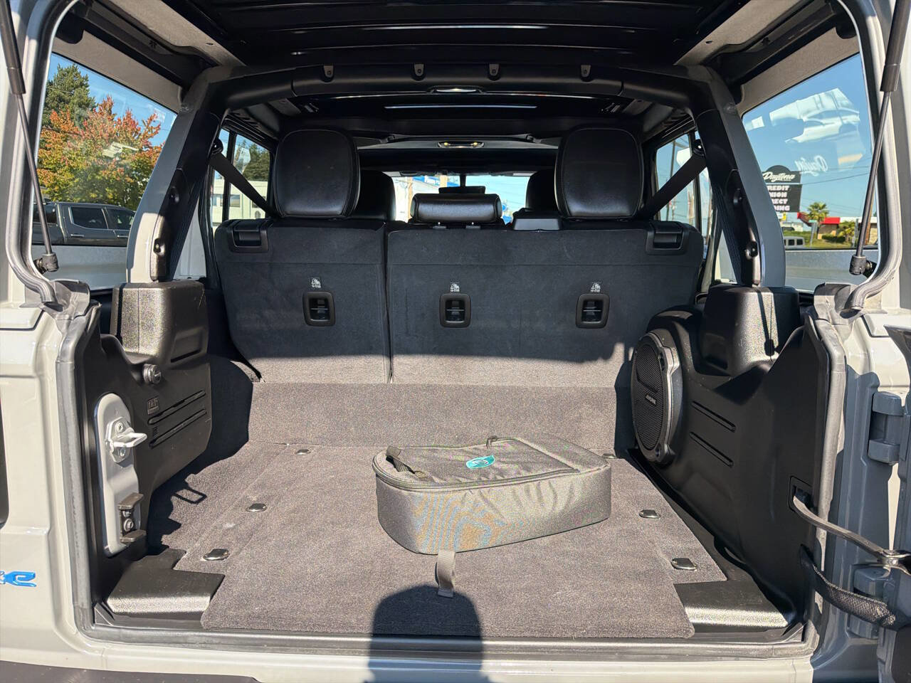 Used 2021 Jeep Wrangler Unlimited Sahara w/ Cold Weather Group image 9