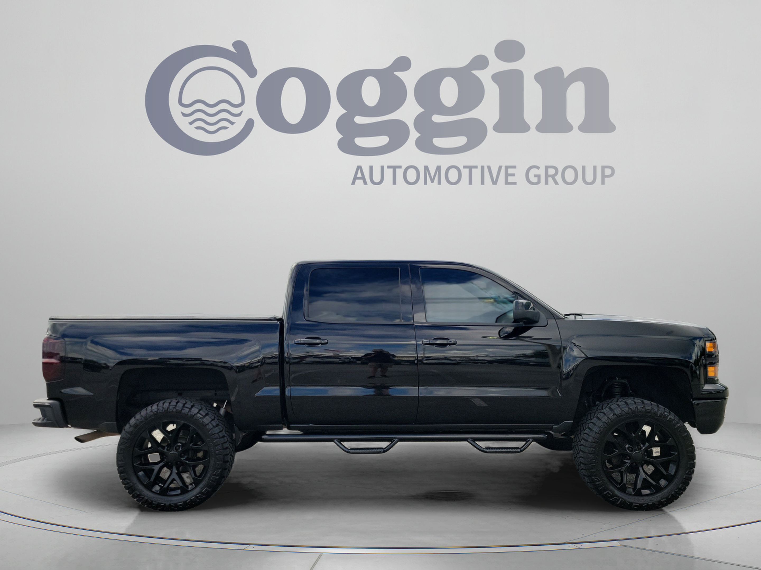 Used 2014 Chevrolet Silverado 1500 LTZ Z71 w/ LTZ Plus Package AWD/4WD image 4