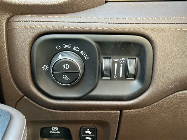 New 2026 RAM 1500 Limited w/ Trailer Tow Group image 26