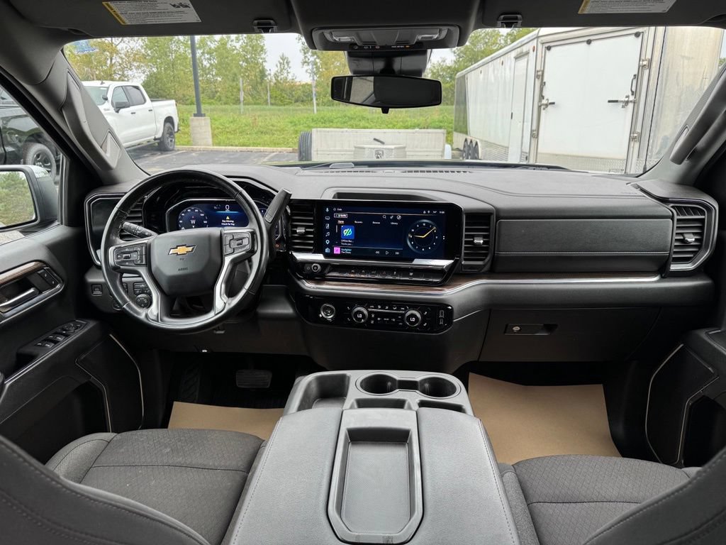 Used 2024 Chevrolet Silverado 1500 LT AWD/4WD image 20