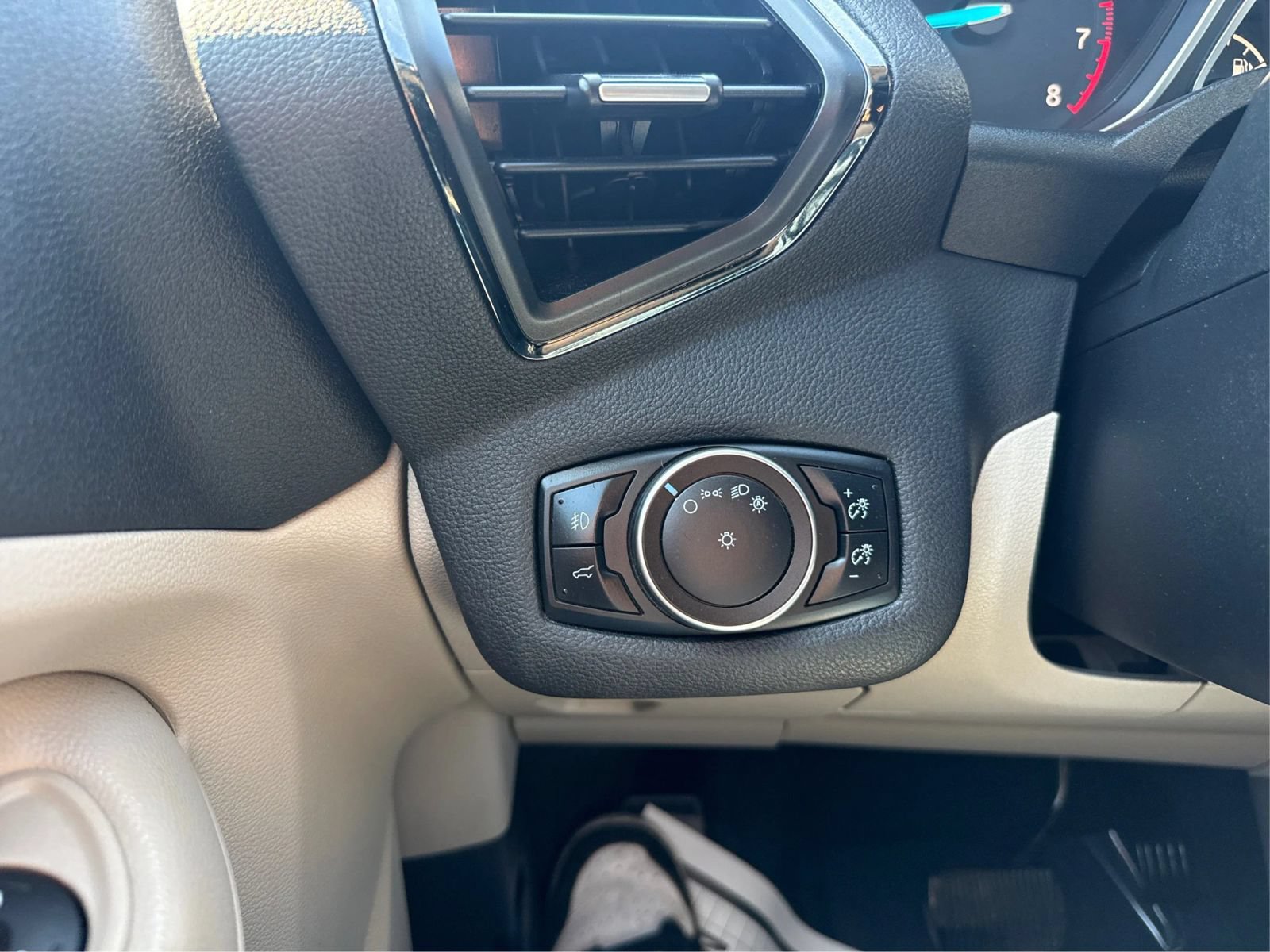 Used 2017 Ford Escape Titanium w/ Equipment Group 301A FWD image 18