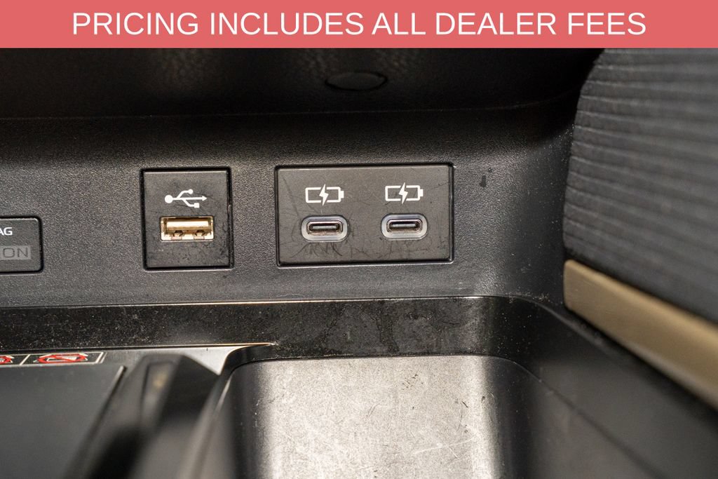 Used 2025 Toyota Camry SE FWD image 14