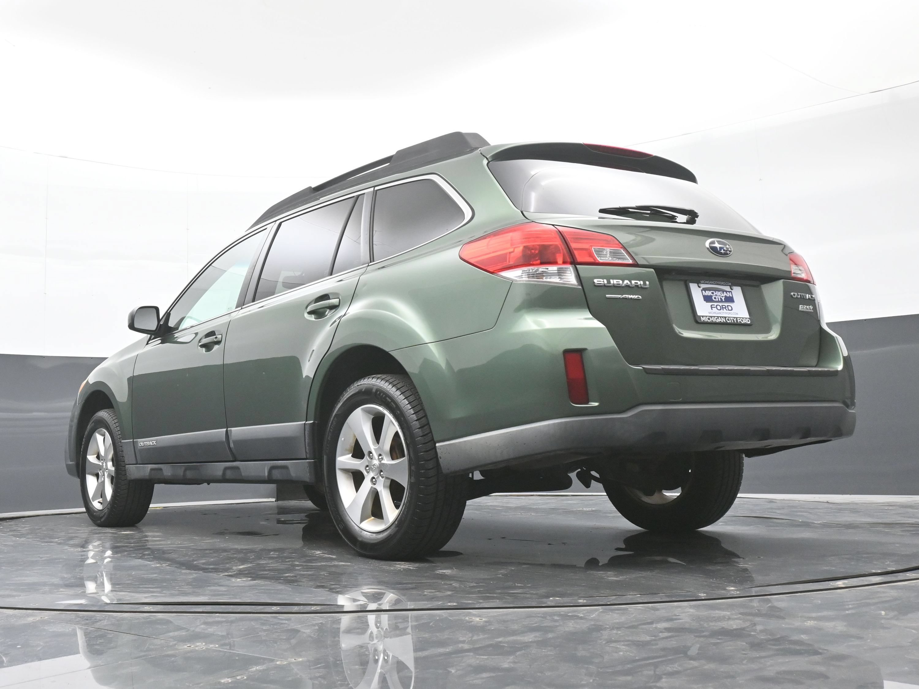 Used 2013 Subaru Outback 2.5i Limited w/ Moonroof Pkg AWD/4WD image 35