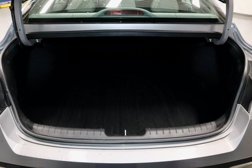 Certified 2025 Hyundai Elantra SEL image 15