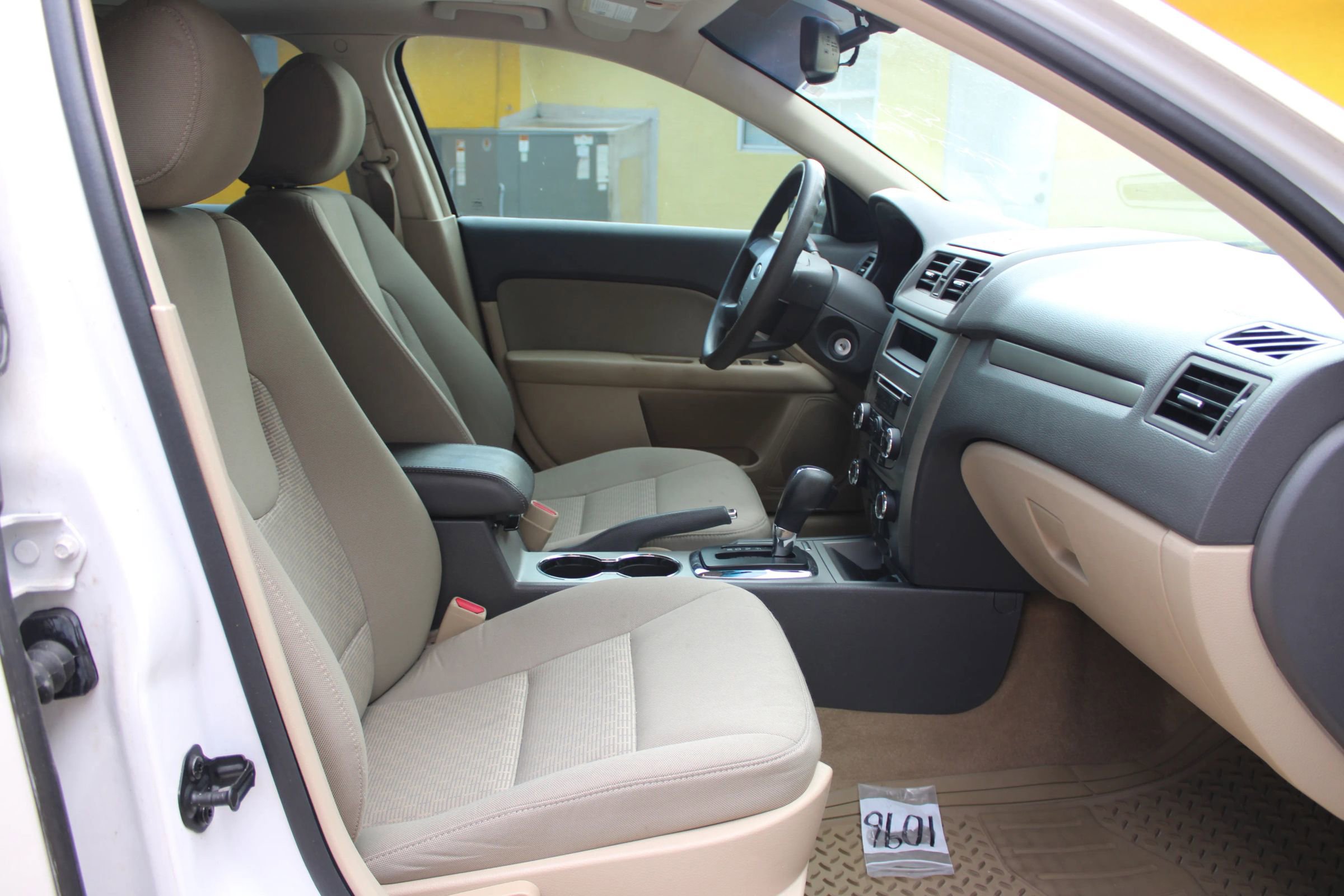 Used 2011 Ford Fusion SE w/ 202A Rapid Spec Order Code FWD image 5