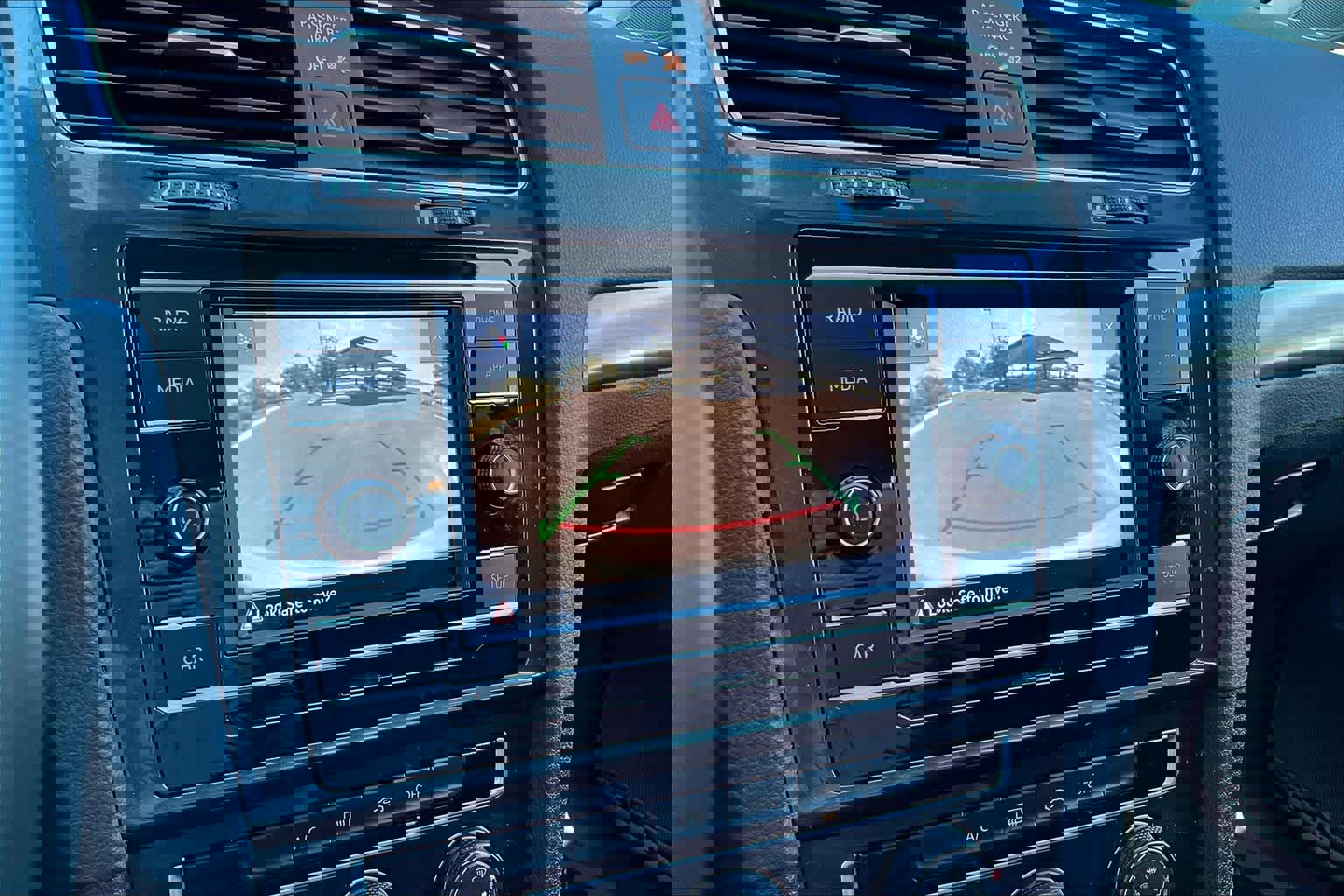 Used 2019 Volkswagen Golf S image 27