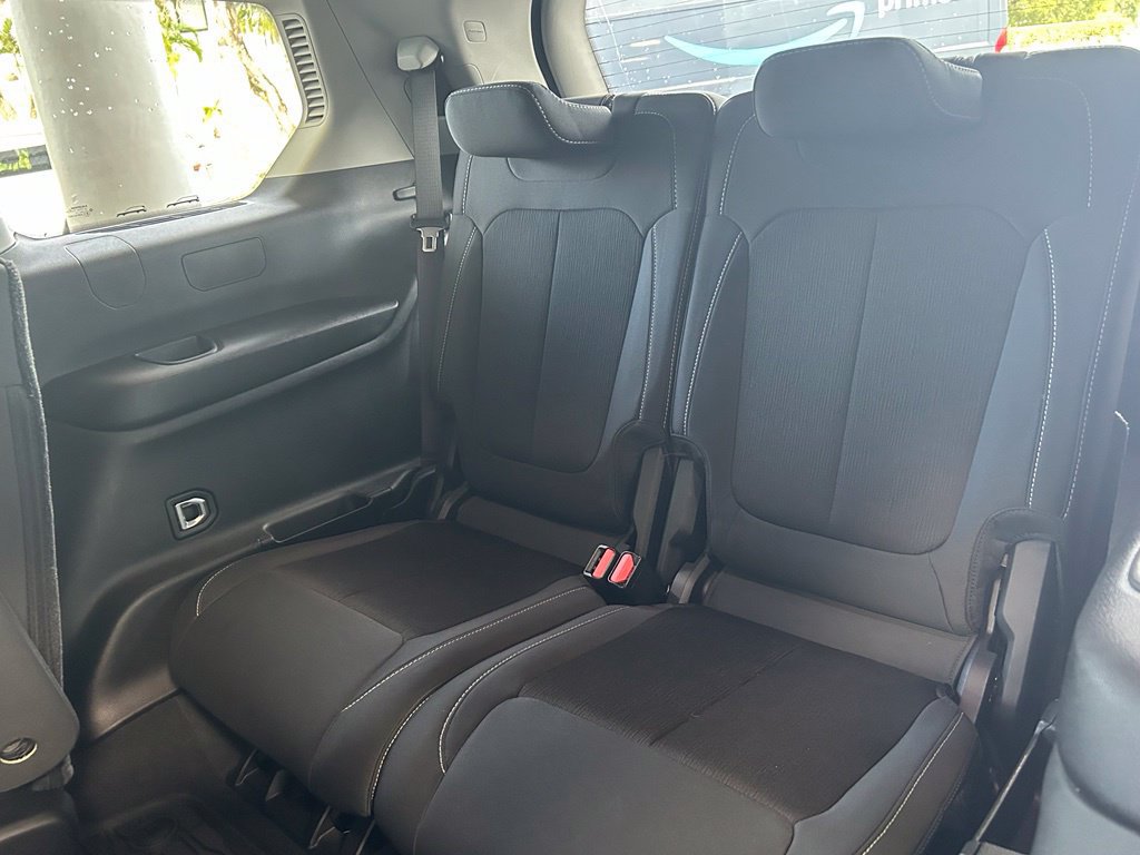 Certified 2024 Jeep Grand Cherokee L Laredo RWD image 41