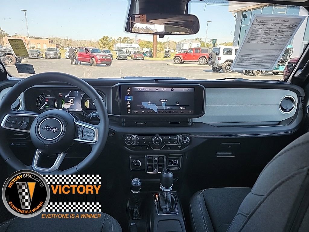 Used 2025 Jeep Wrangler Sahara 4xe image 3