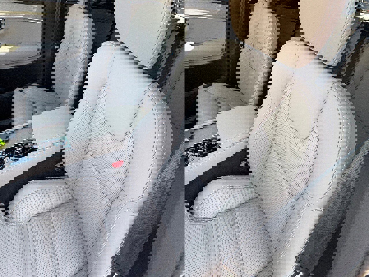 New 2026 Volvo XC90 T8 Ultra image 18