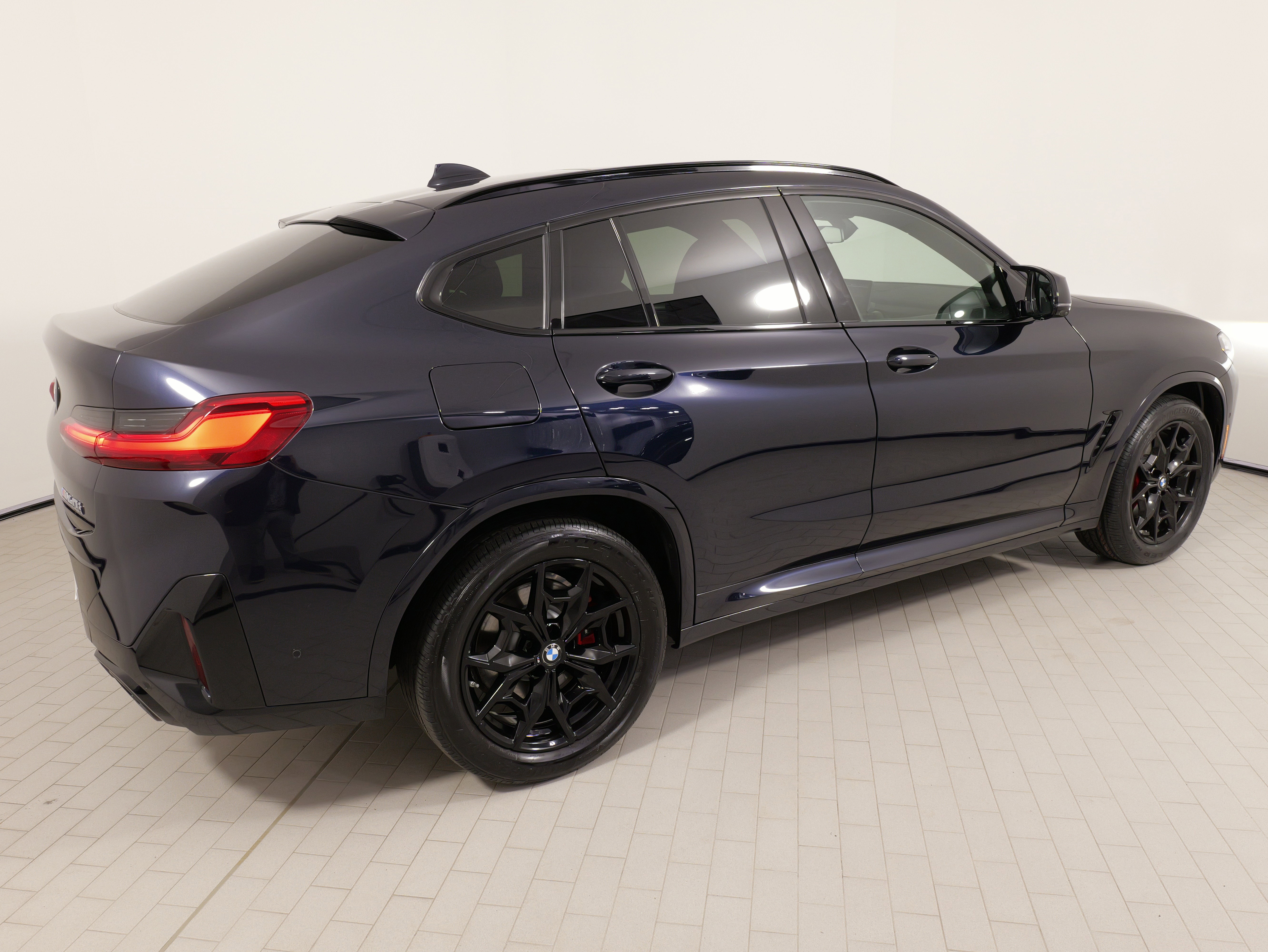 Used 2023 BMW X4 M40i AWD/4WD image 9