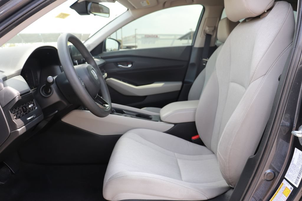 Used 2024 Honda Accord EX image 11