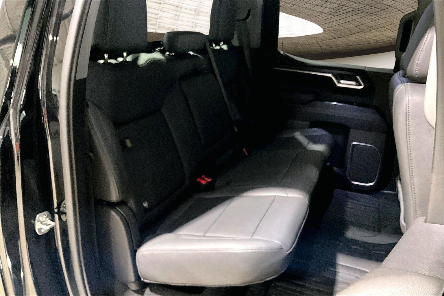 New 2026 GMC Sierra 1500 SLT w/ SLT Premium Plus Package image 12