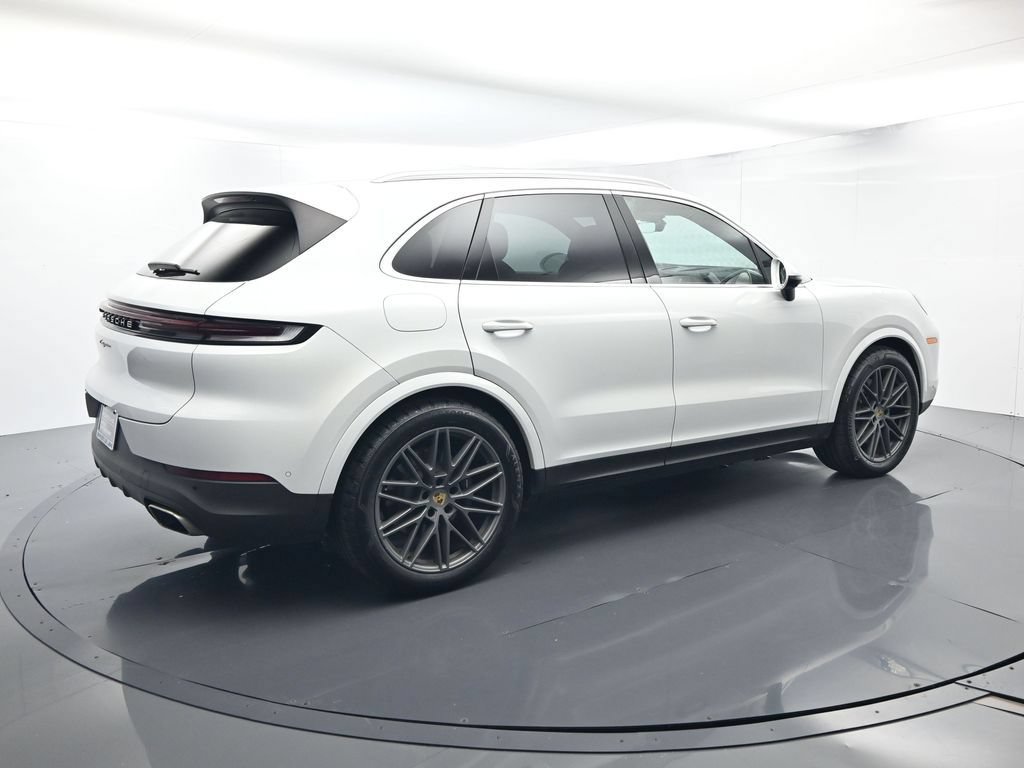 Certified 2024 Porsche Cayenne AWD/4WD image 15