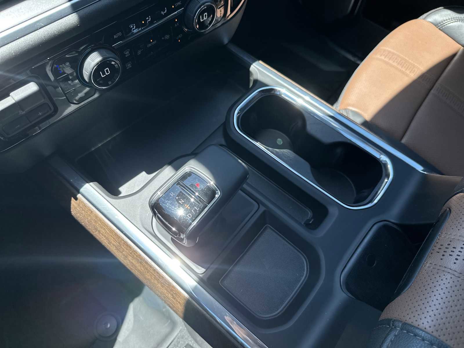 Used 2025 Chevrolet Silverado 1500 High Country w/ High Country Premium Package AWD/4WD image 23