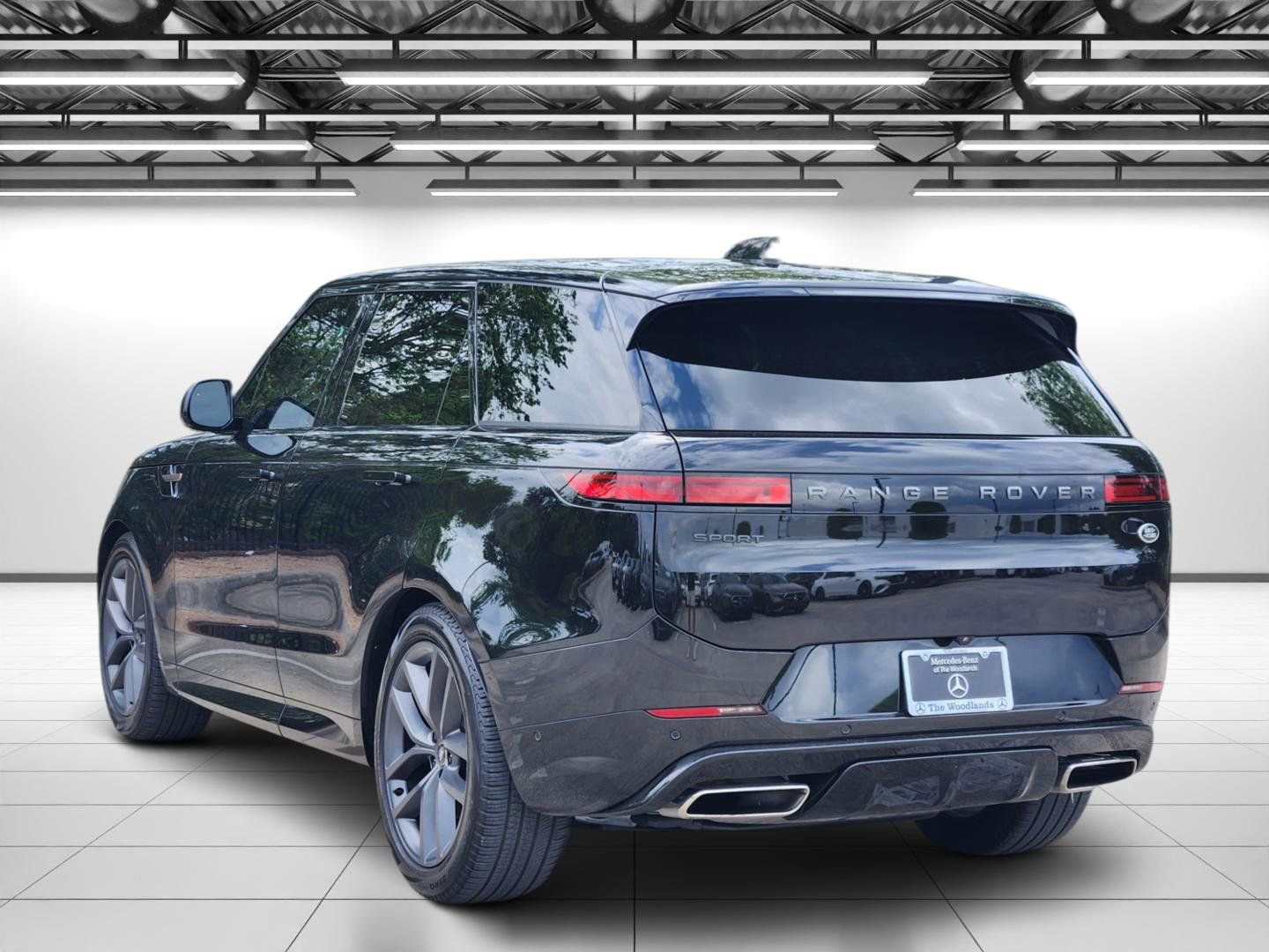 Used 2023 Land Rover Range Rover Sport SE Dynamic image 7