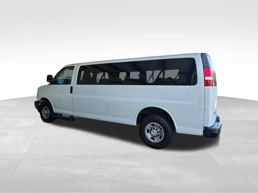 Used 2022 Chevrolet Express 3500 LS RWD image 15