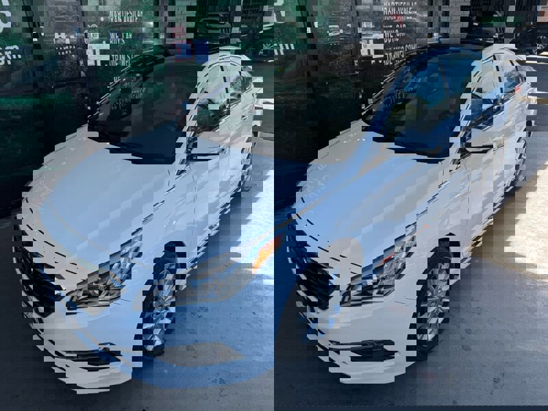 Used 2015 Hyundai Sonata Limited w/ Option Group 06 image 2