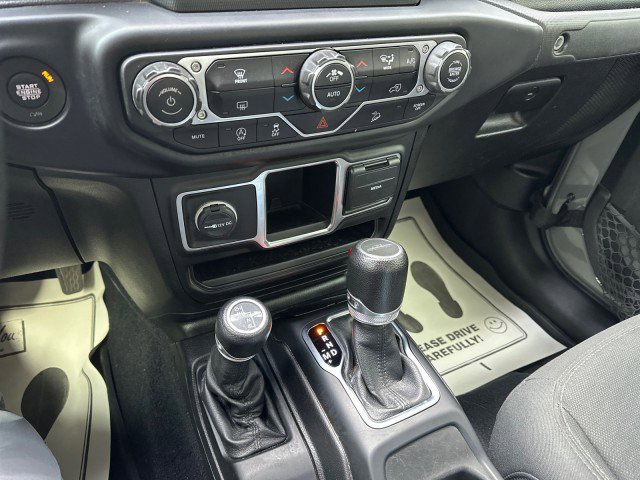 Used 2020 Jeep Gladiator Sport image 16
