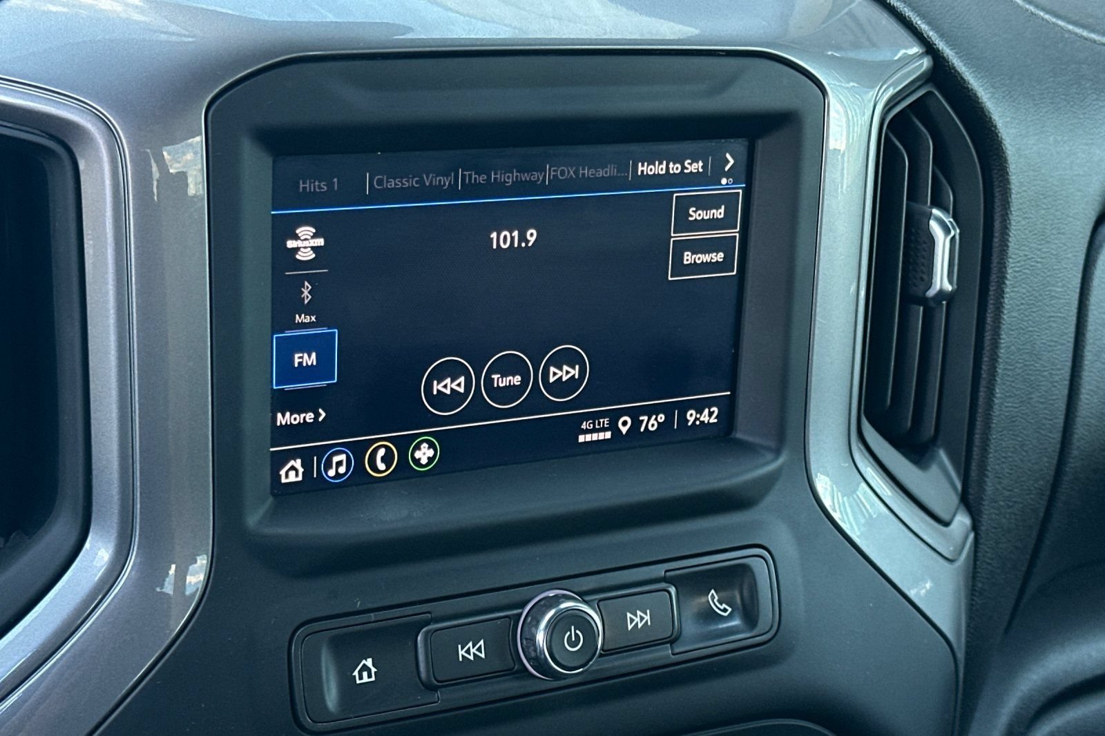 Used 2024 Chevrolet Silverado 1500 Custom AWD/4WD image 17