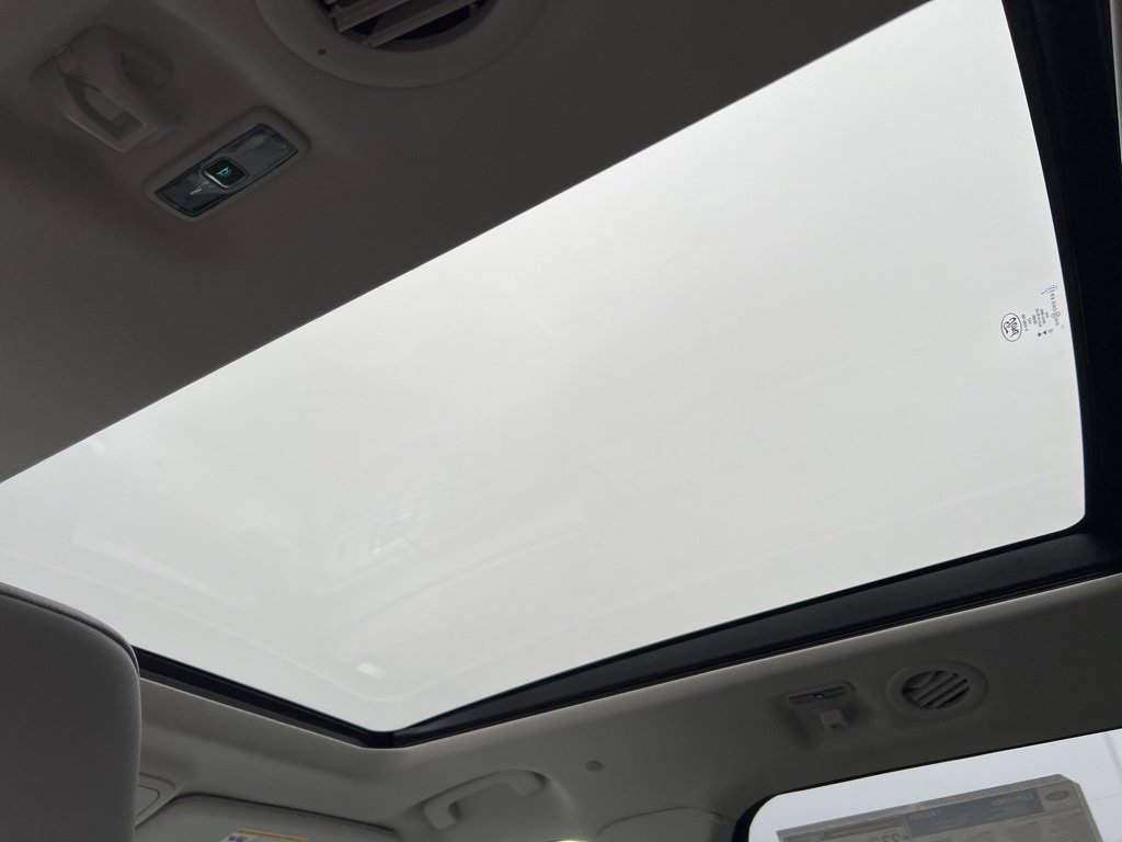 New 2026 Ford Explorer Active w/ Active Comfort Package image 32