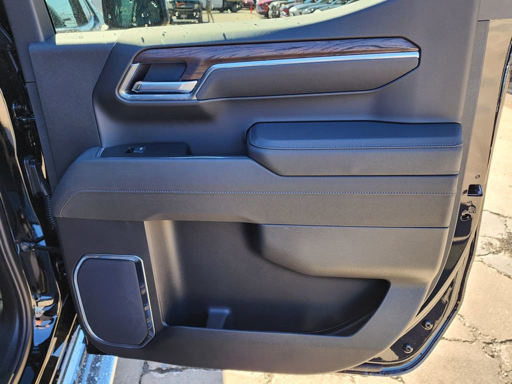 New 2026 GMC Sierra 1500 SLT w/ SLT Premium Plus Package image 40