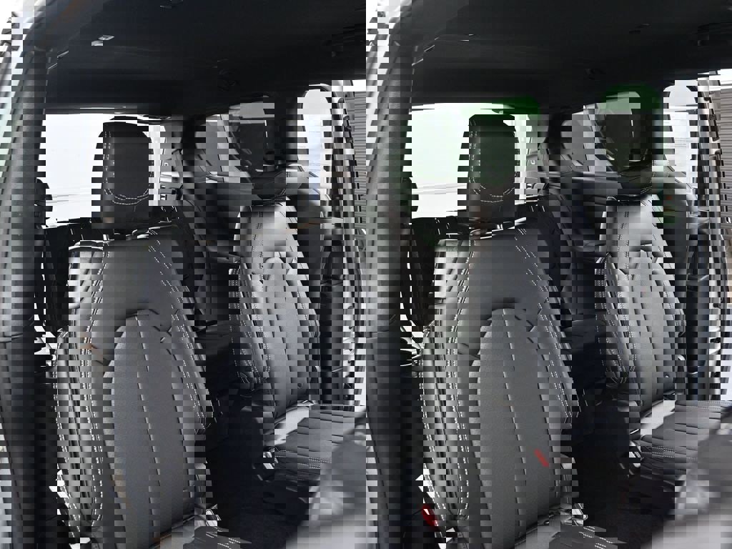 New 2026 Chrysler Pacifica Select image 25