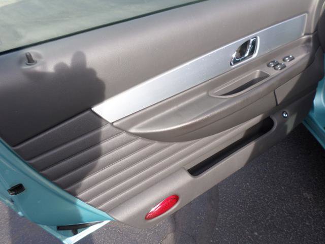 Used 2002 Ford Thunderbird image 26