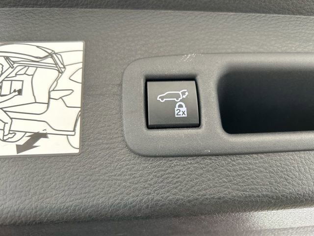 Used 2021 Toyota Sienna Limited AWD/4WD image 18