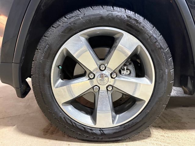 Used 2015 Jeep Grand Cherokee Limited image 37