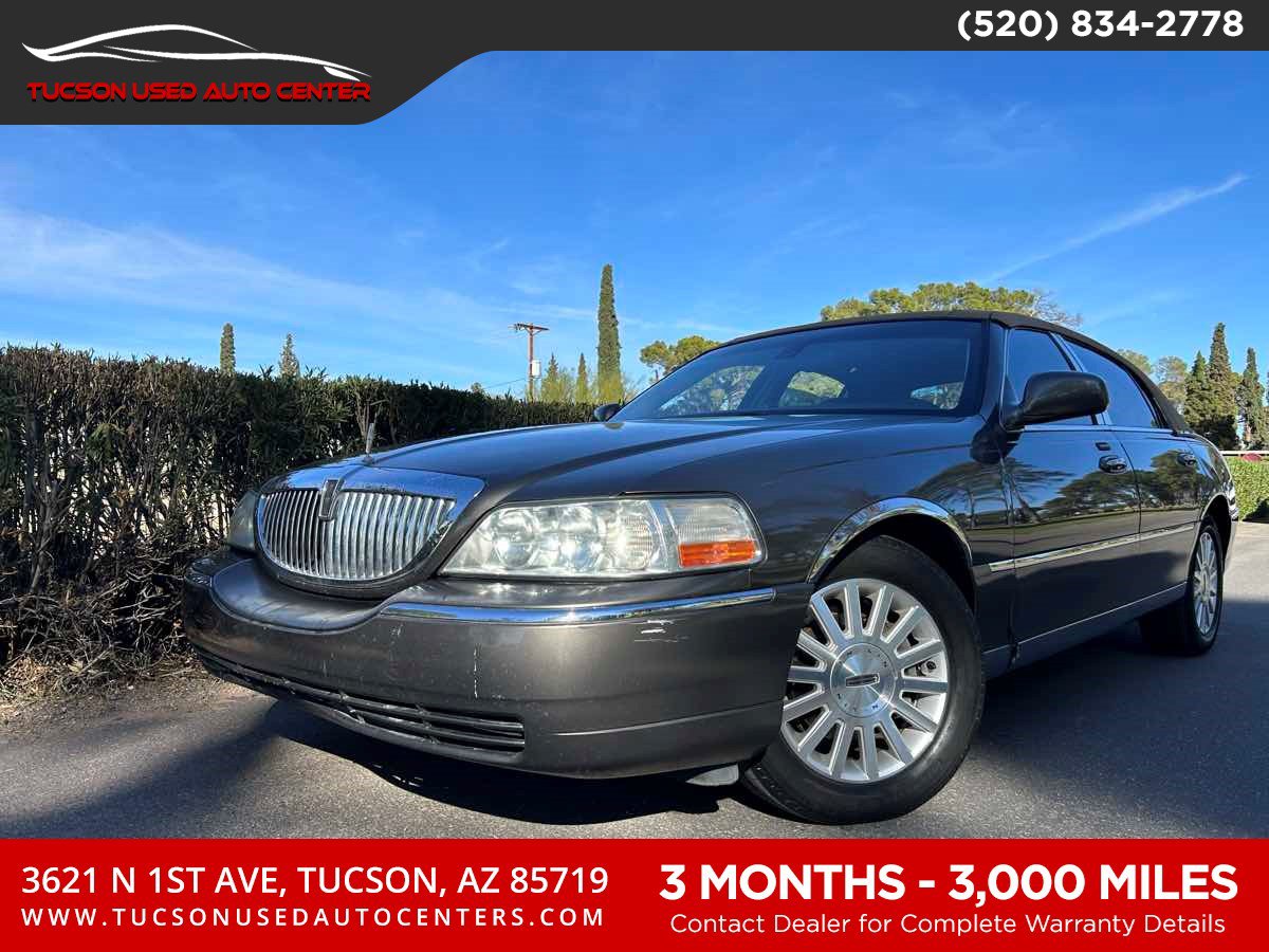 Used 2003 Lincoln Town Car Signature for Sale - Kelley Blue Book