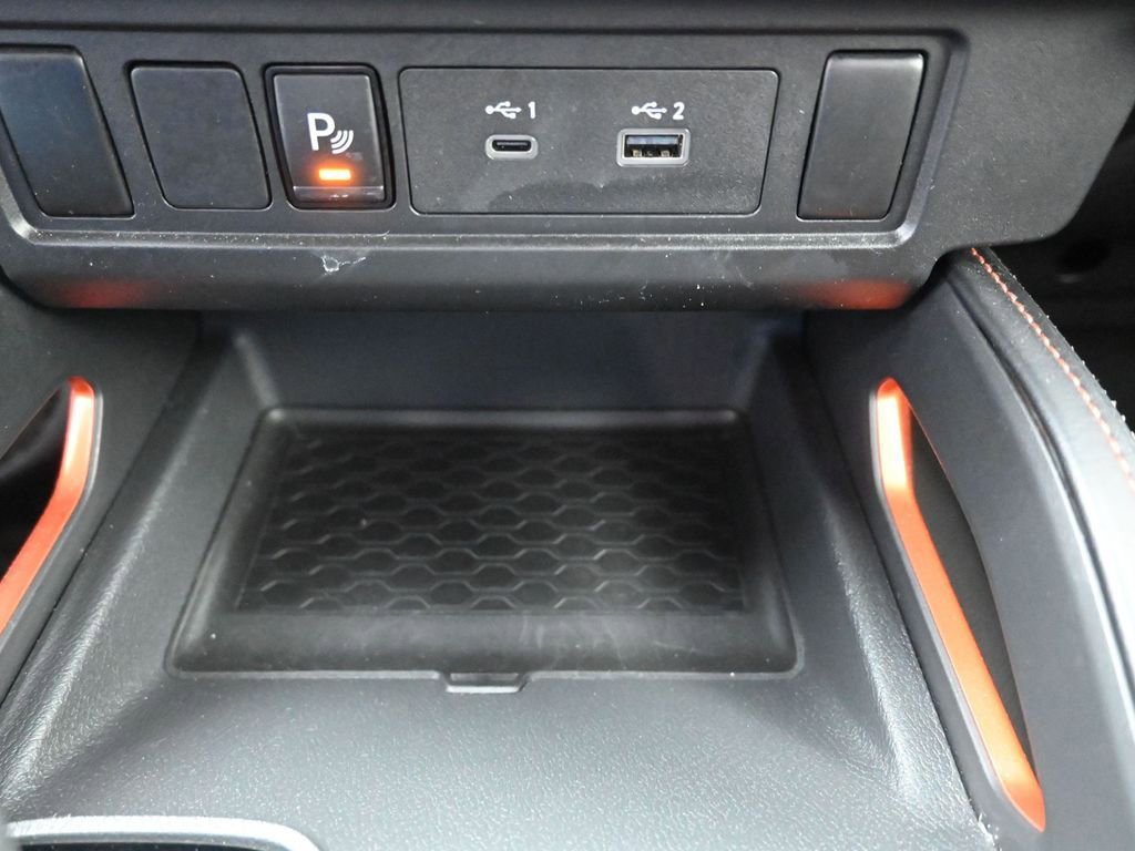 Used 2025 Nissan Frontier PRO-4X image 7