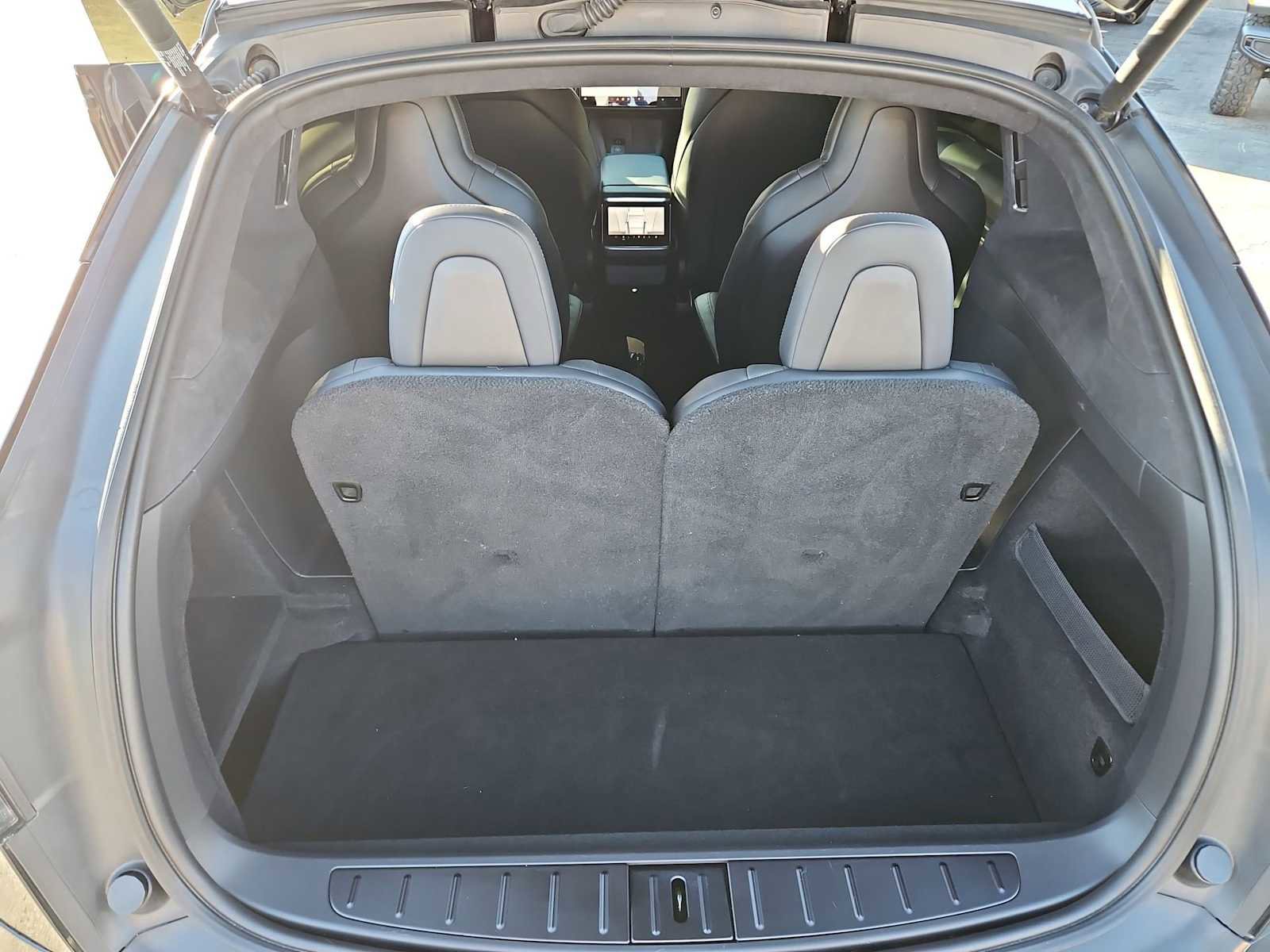 Used 2022 Tesla Model X Plaid image 30