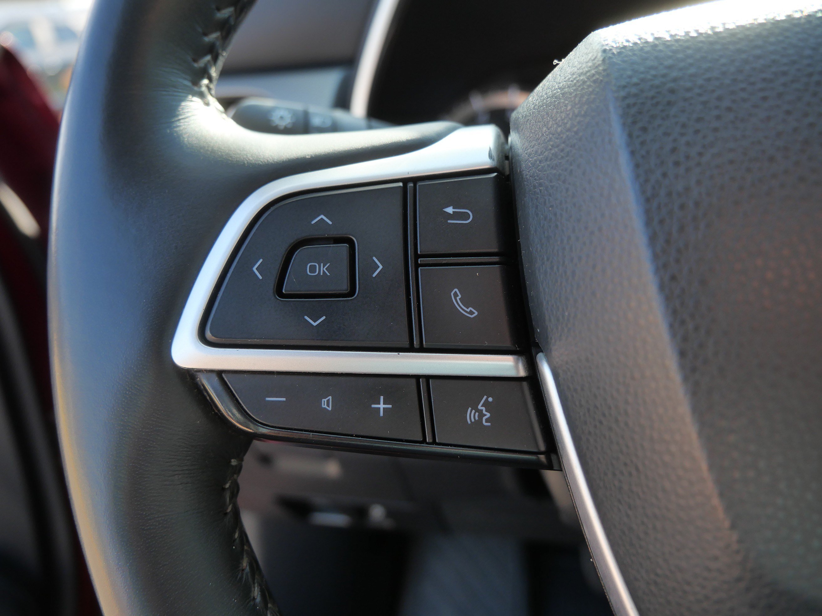 Used 2022 Toyota Highlander Platinum AWD/4WD image 27