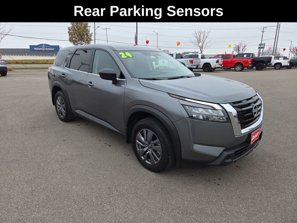 Used 2024 Nissan Pathfinder S image 9