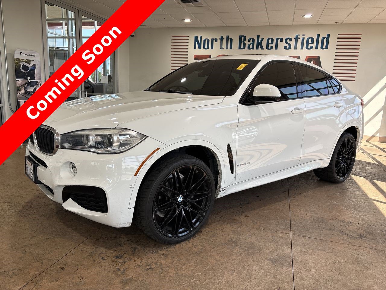 Used 2018 BMW X6 sDrive35i w/ M Sport Package RWD image 1