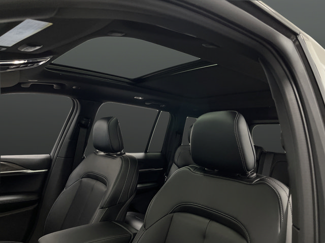 New 2025 Jeep Grand Cherokee Limited w/ Black Appearance Package AWD/4WD image 7
