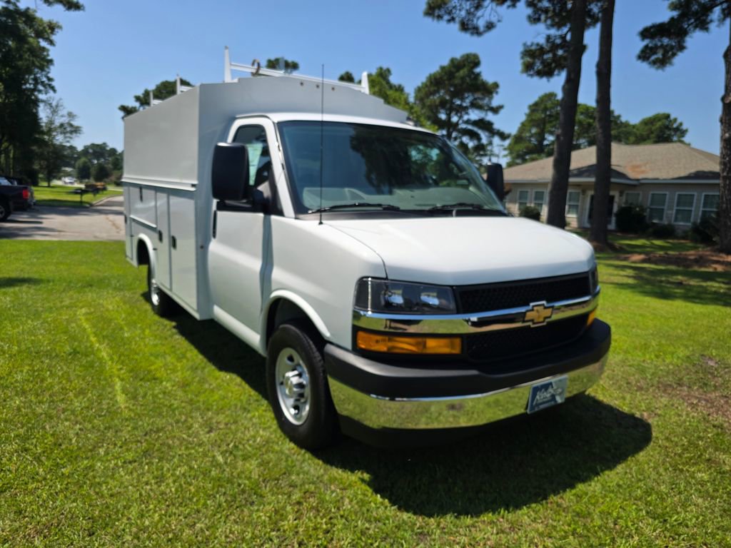 New 2025 Chevrolet Express 3500 w/ Power Convenience Package RWD 360° Tour