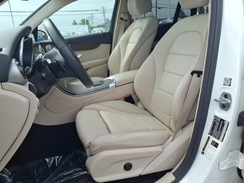 Used 2021 Mercedes-Benz GLC 300 4MATIC image 42