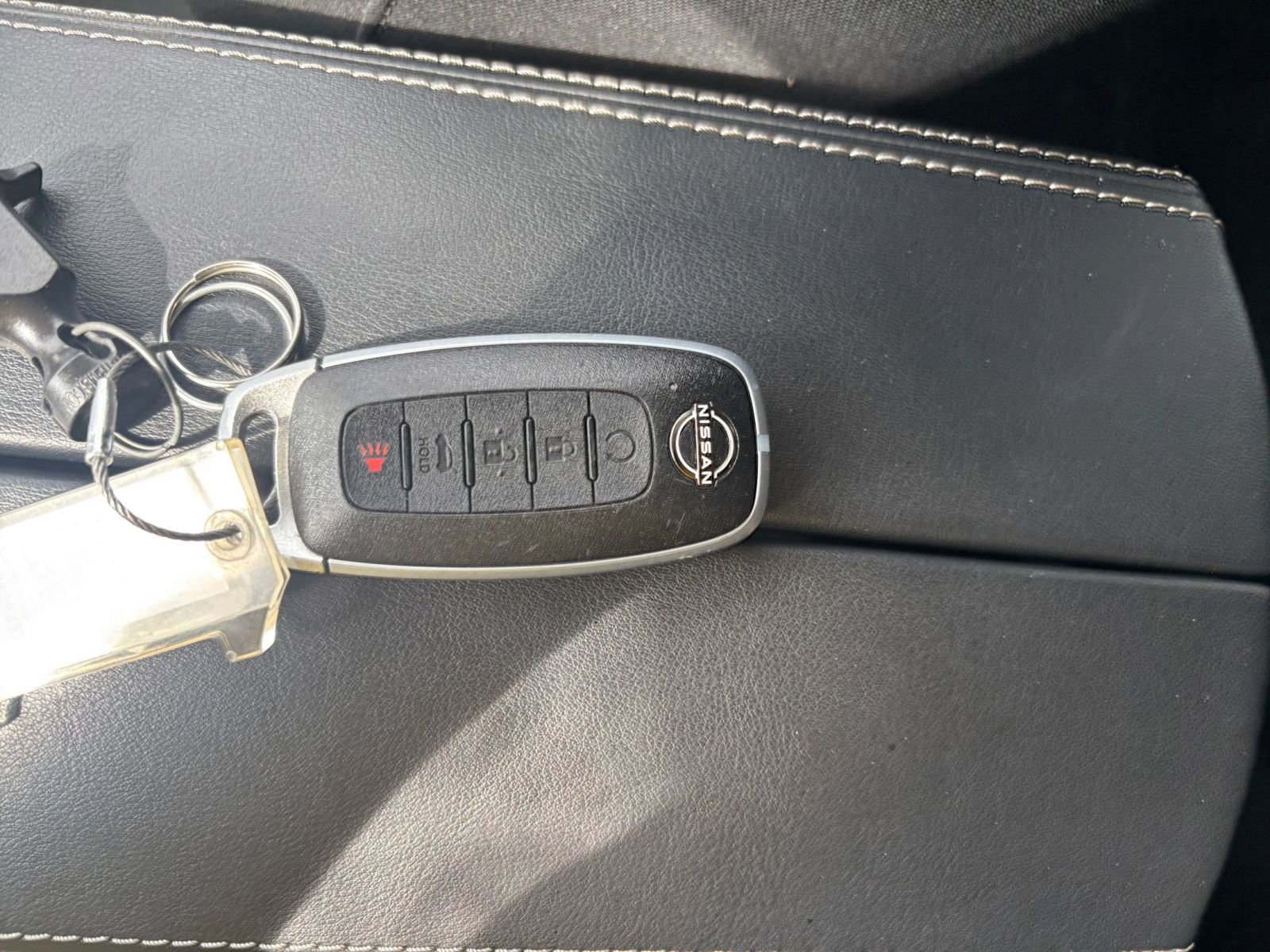 Used 2025 Nissan Rogue SV image 21