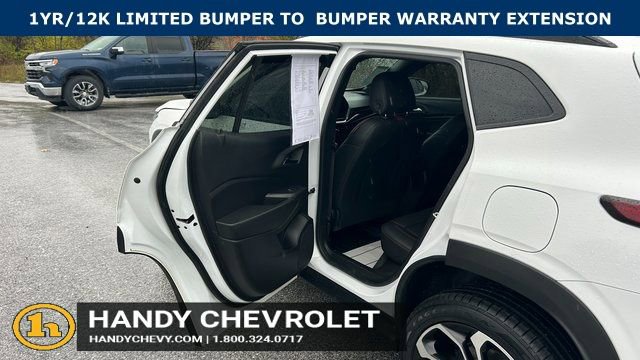 Certified 2025 Chevrolet Trax RS FWD image 28